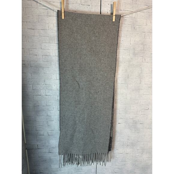 Ialian Mootlen Treasures Made in Italy wool gray scarf cozycore soft neutral - Picture 1 of 9